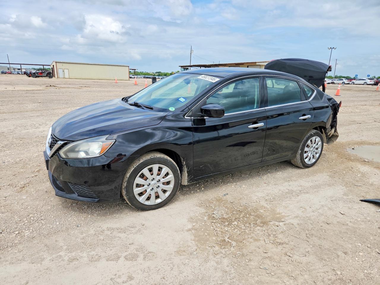 Salvage Nissan Sentra Image