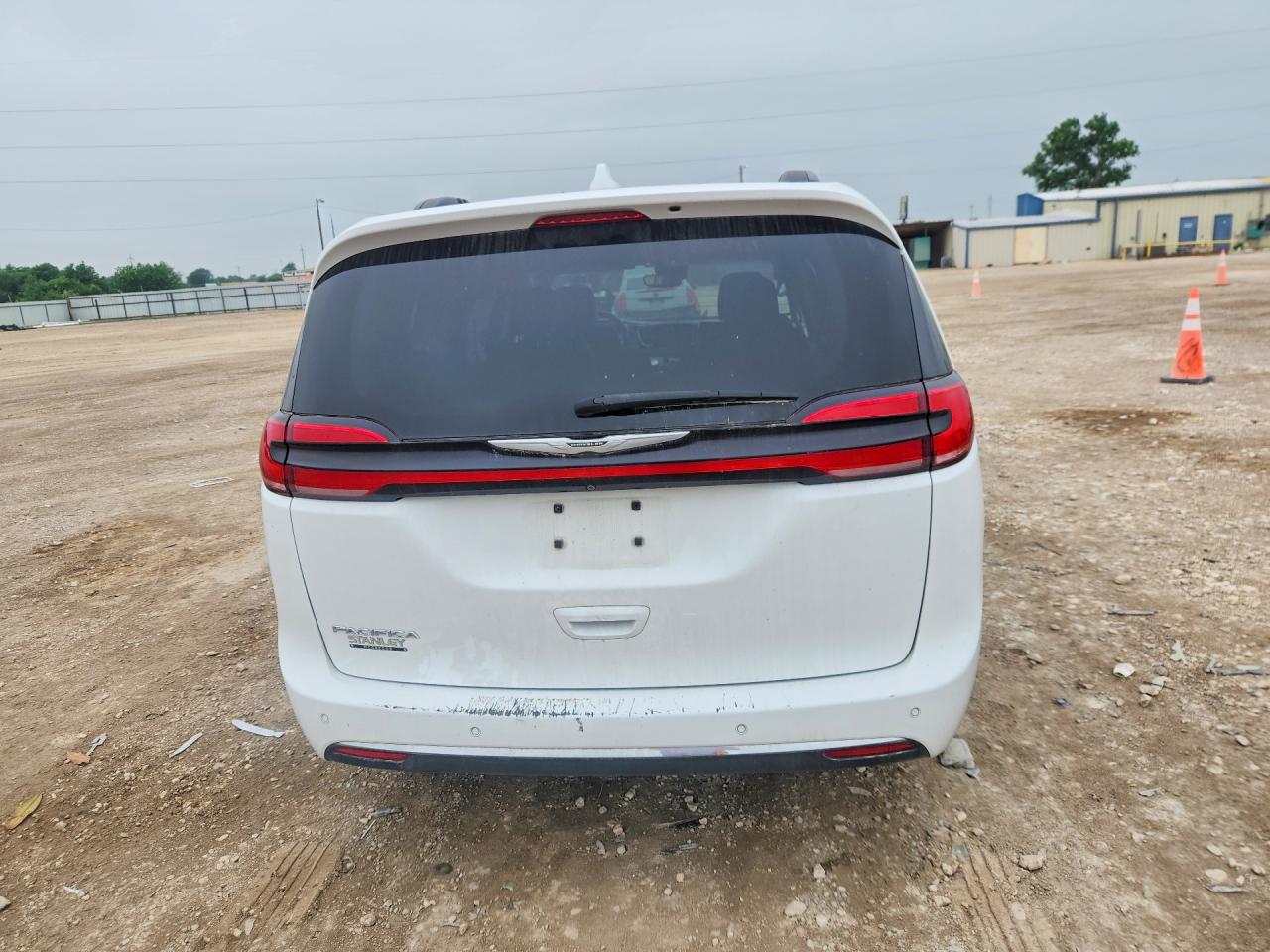 Chrysler Pacifica Touring L