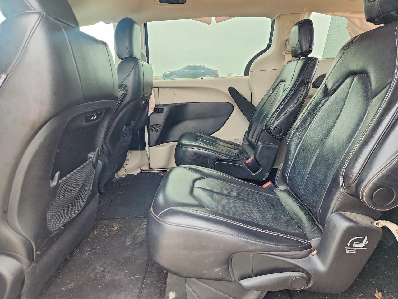 Chrysler Pacifica Touring L