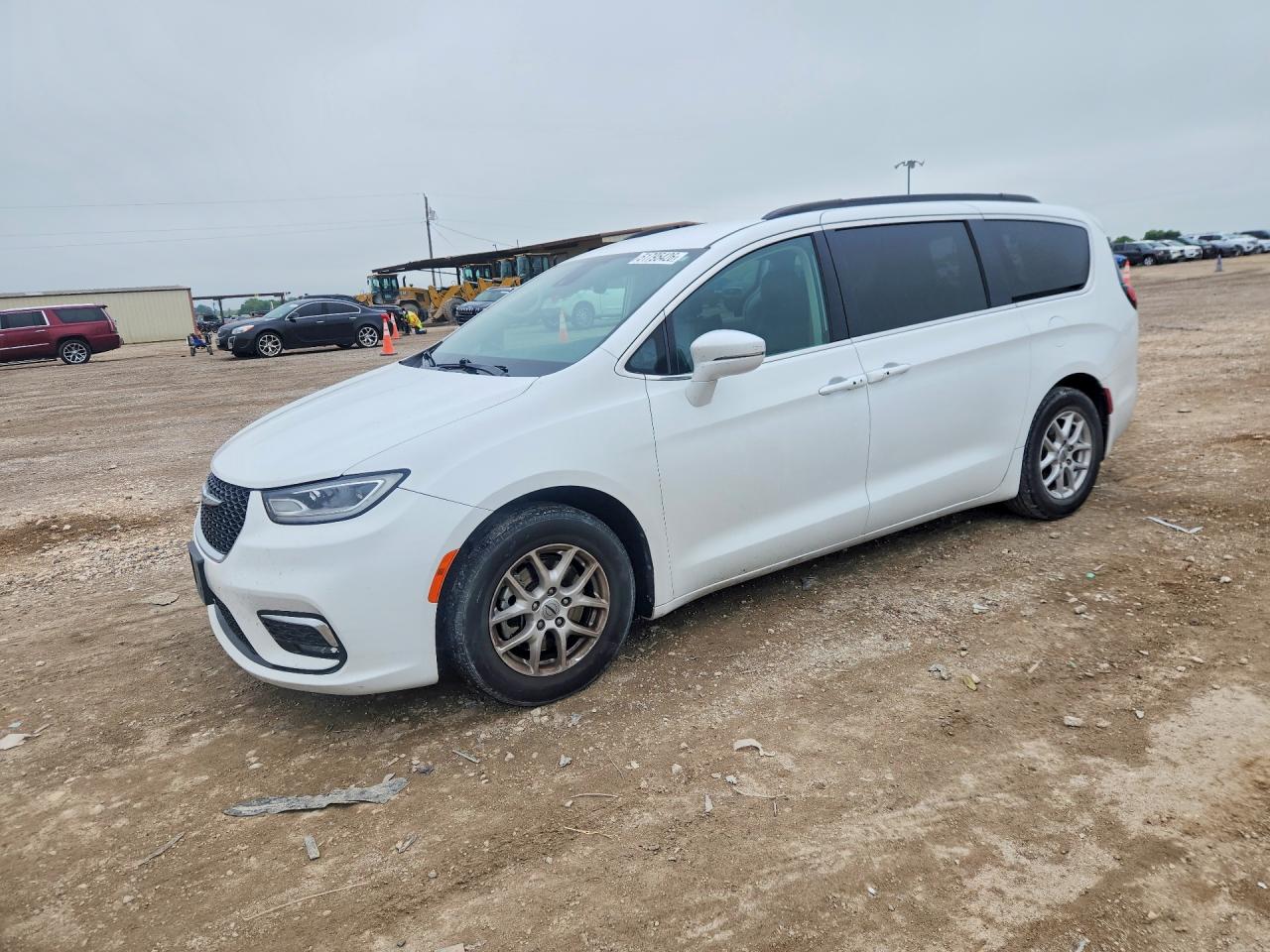 Salvage Chrysler Pacifica Image
