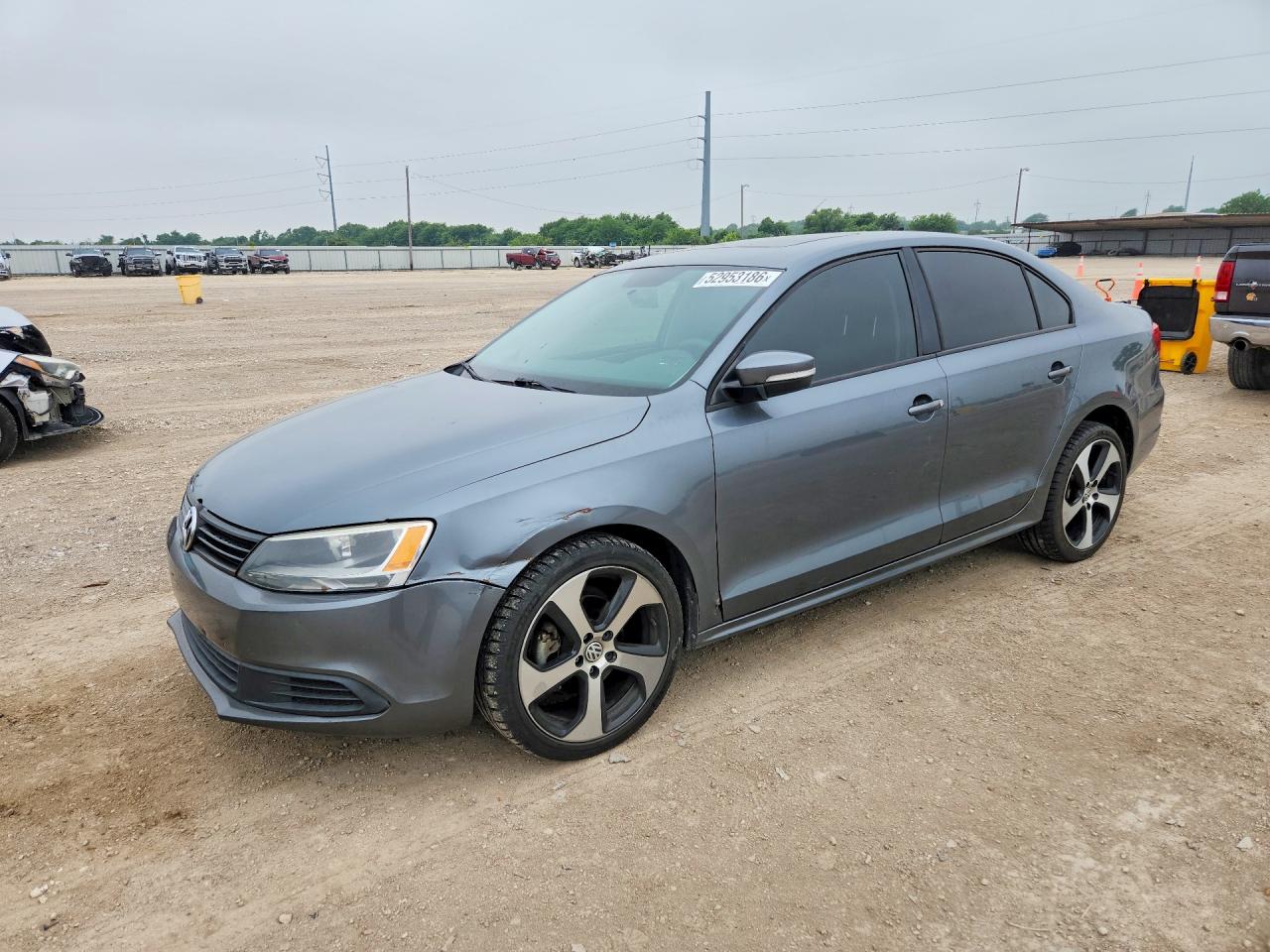 Salvage Volkswagen Jetta Image