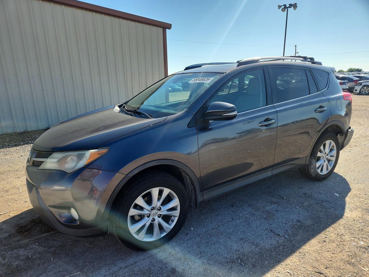Salvage Toyota RAV4 Image