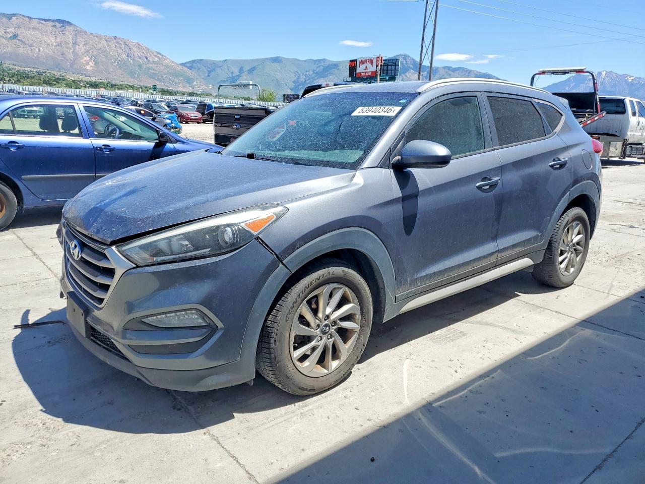 Salvage Hyundai TUCSON Image