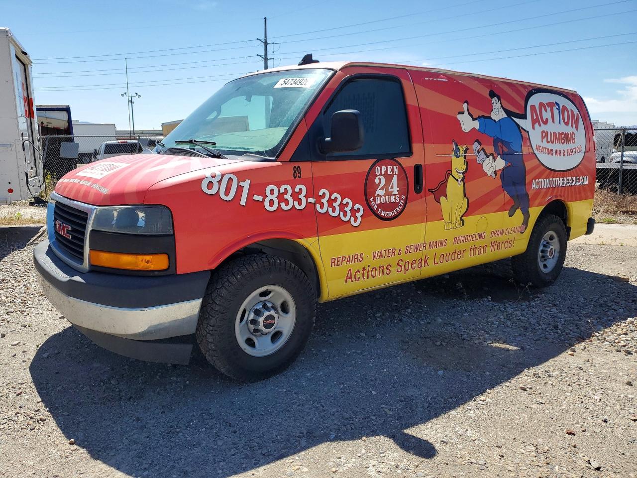 Salvage GMC Savana Image