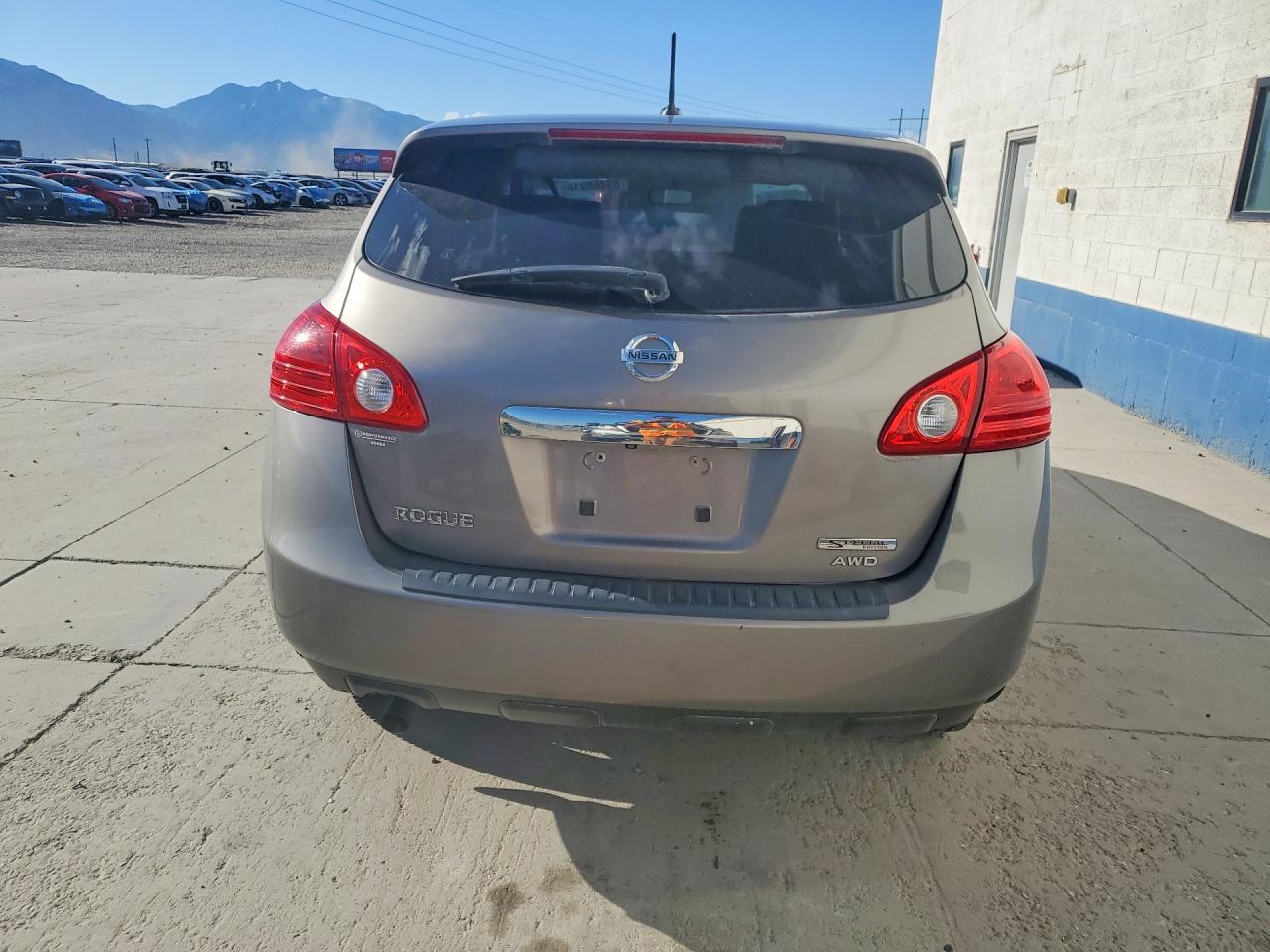 Nissan Rogue S