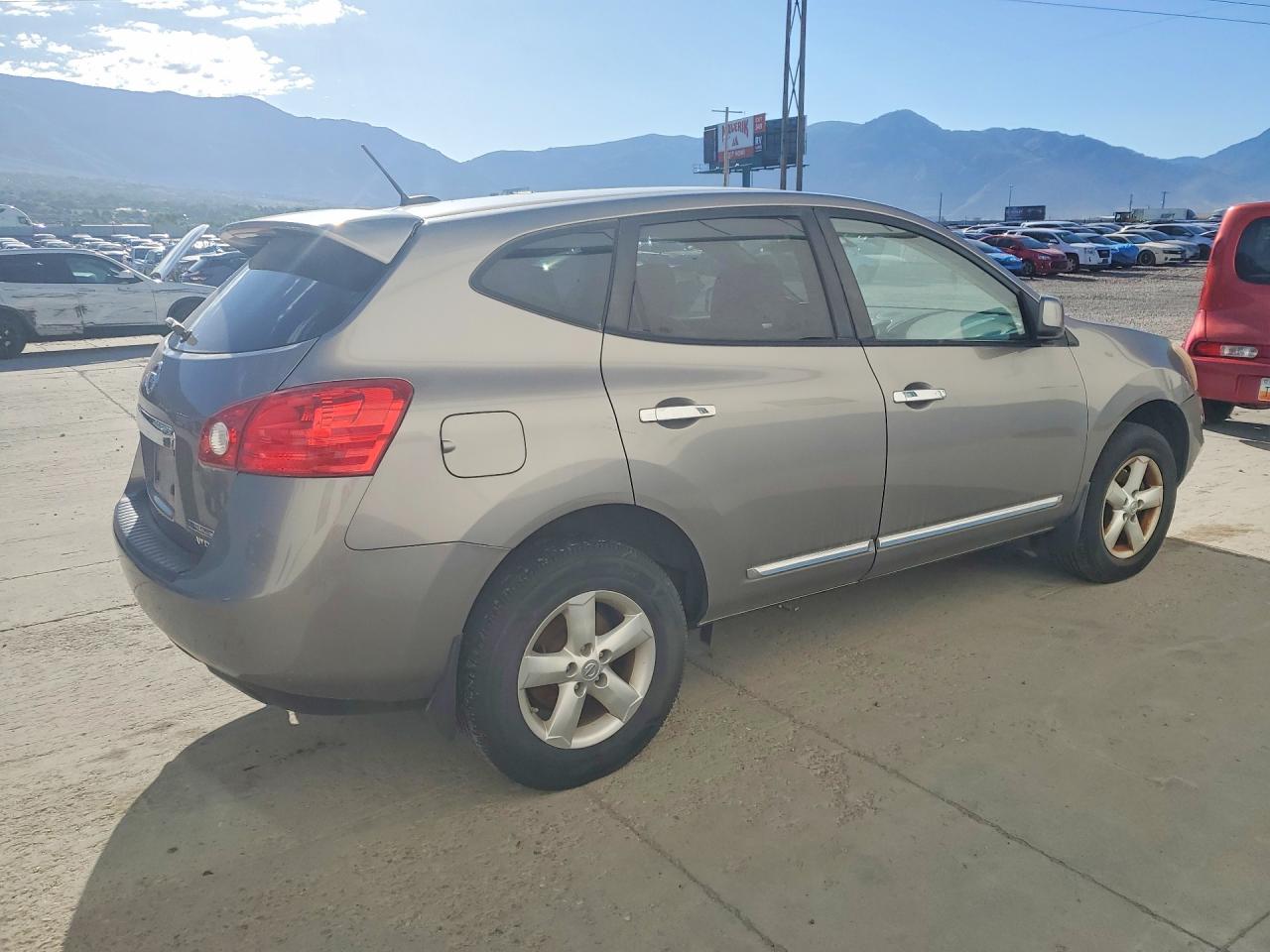 Nissan Rogue S