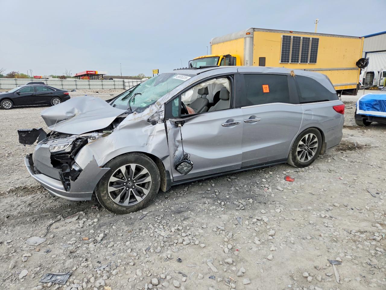 Salvage Honda Odyssey Image