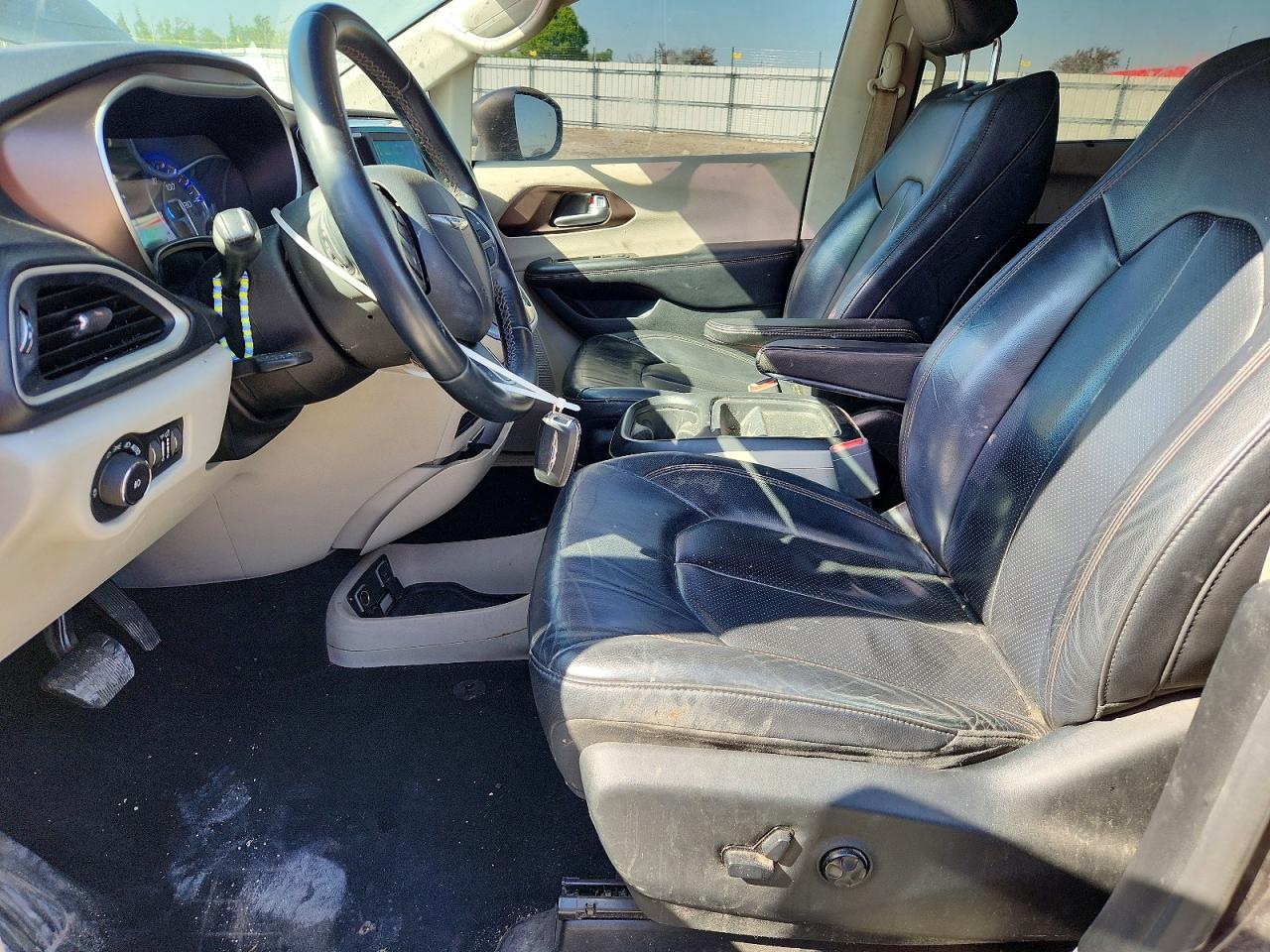 Chrysler Pacifica Touring L