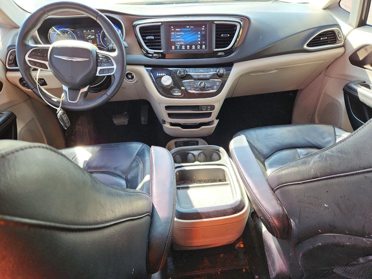 Chrysler Pacifica Touring L