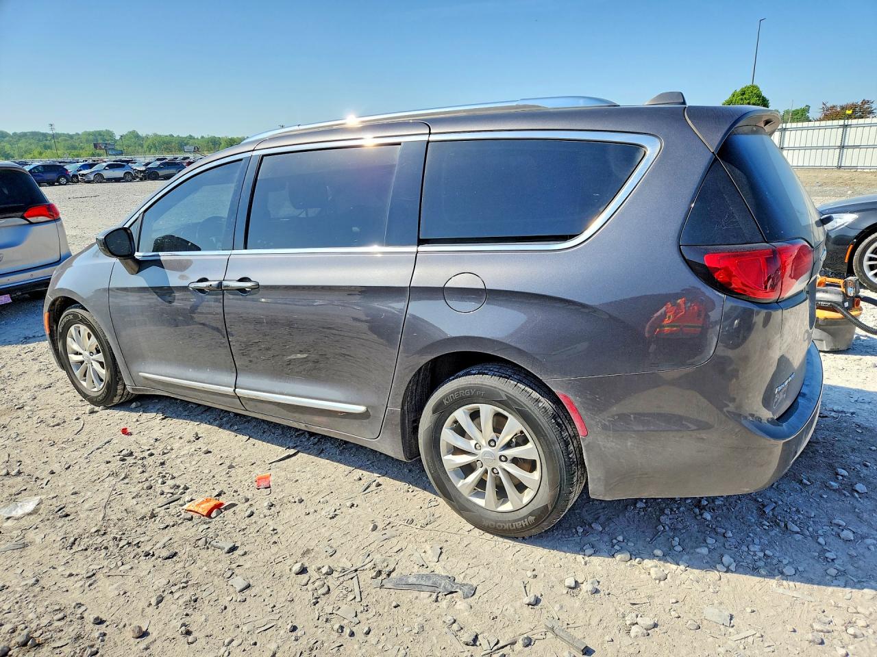 Chrysler Pacifica Touring L