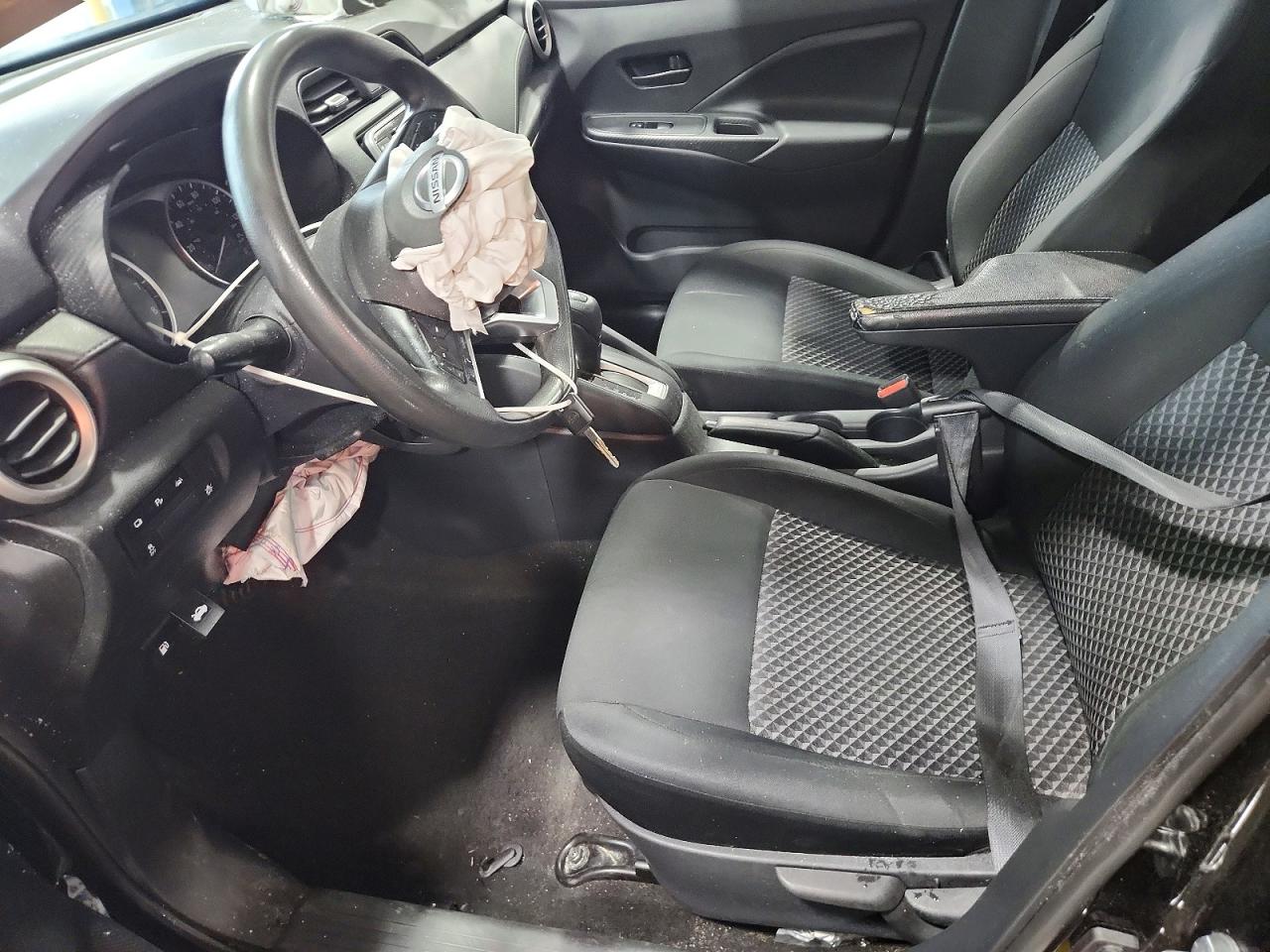 Nissan Versa S