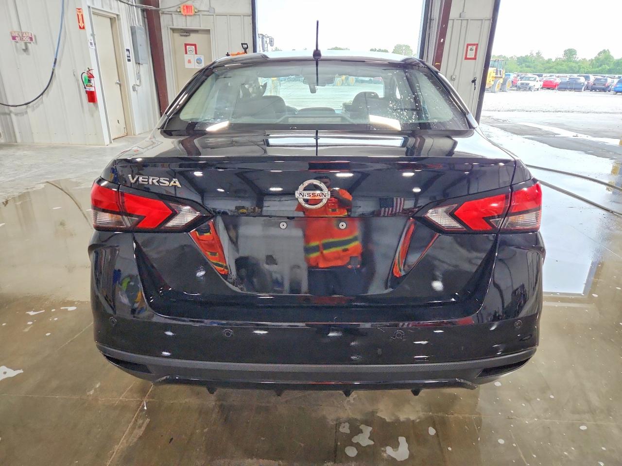 Nissan Versa S