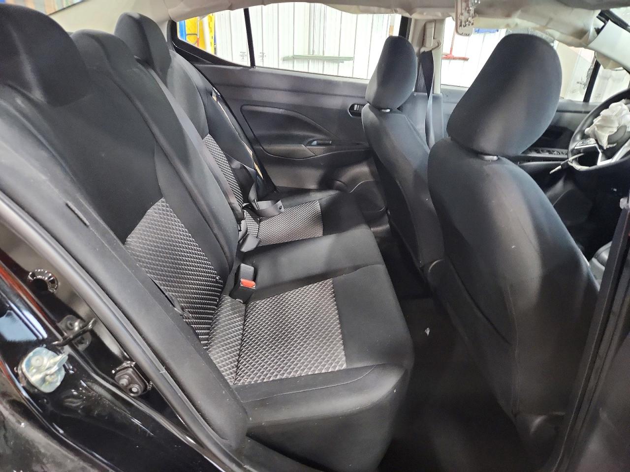 Nissan Versa S