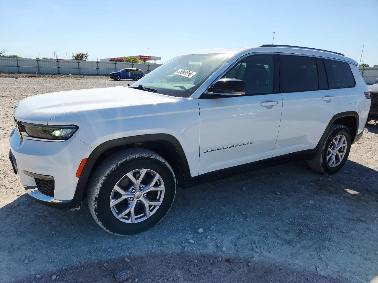 Salvage Jeep Cherokee Image