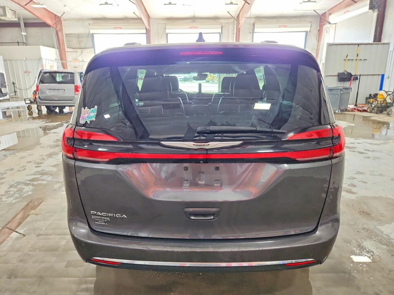 Chrysler Pacifica Touring L