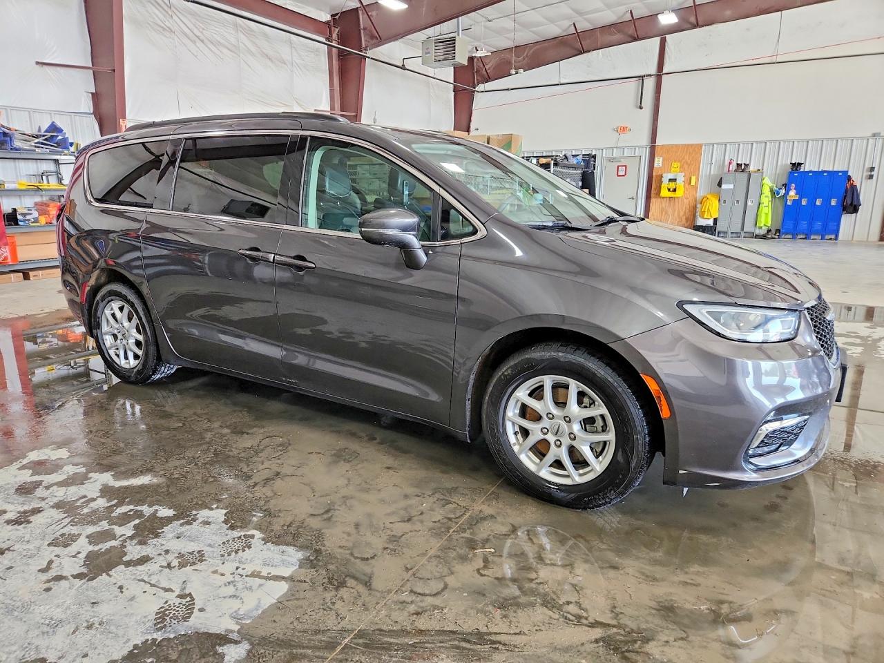 Chrysler Pacifica Touring L