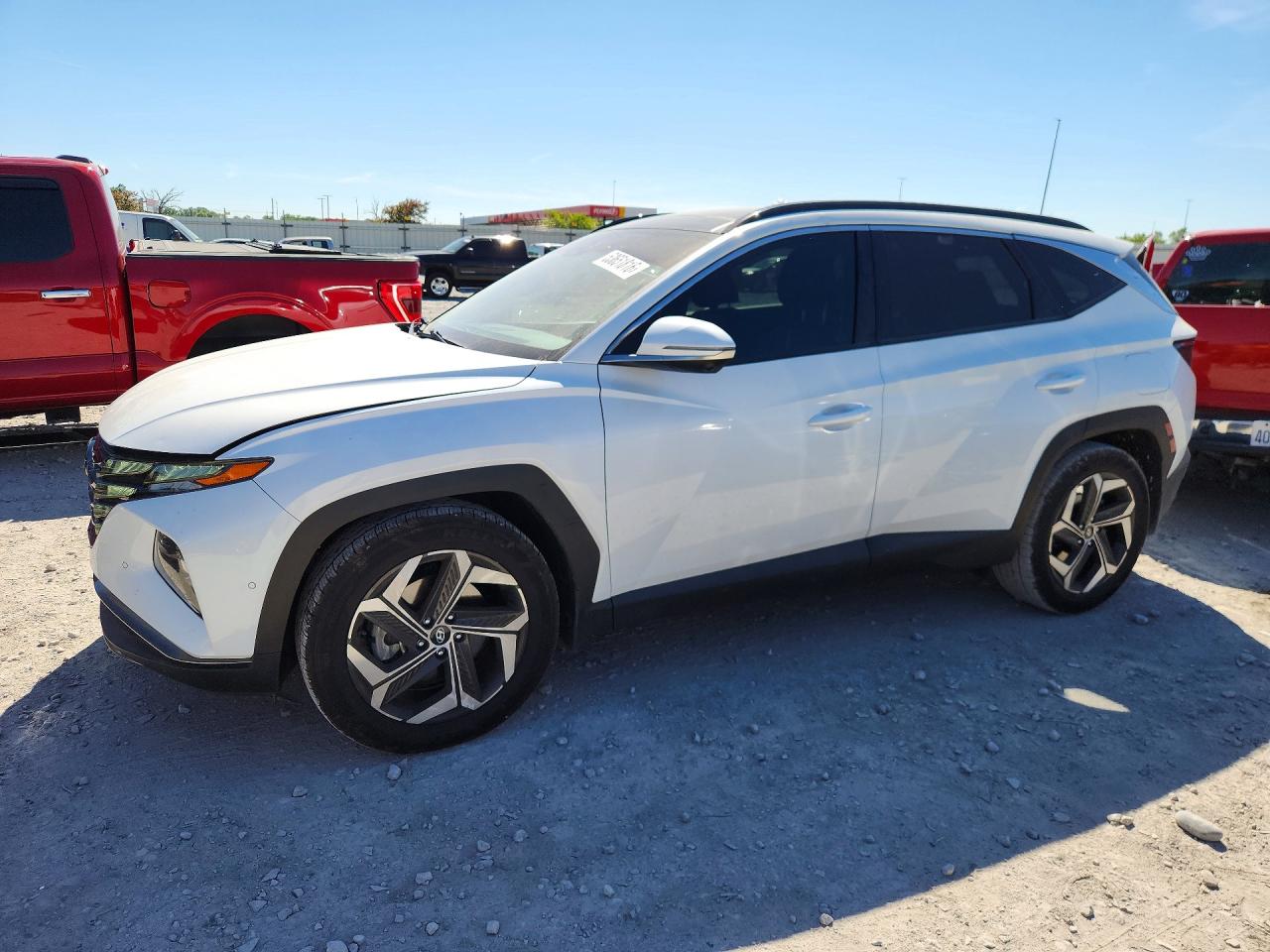 Salvage Hyundai TUCSON Image