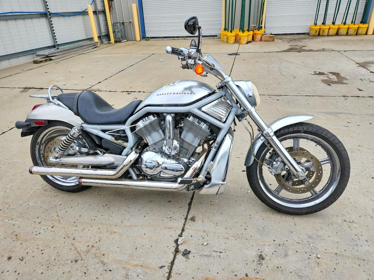Salvage Harley-Davidson Vrs Image