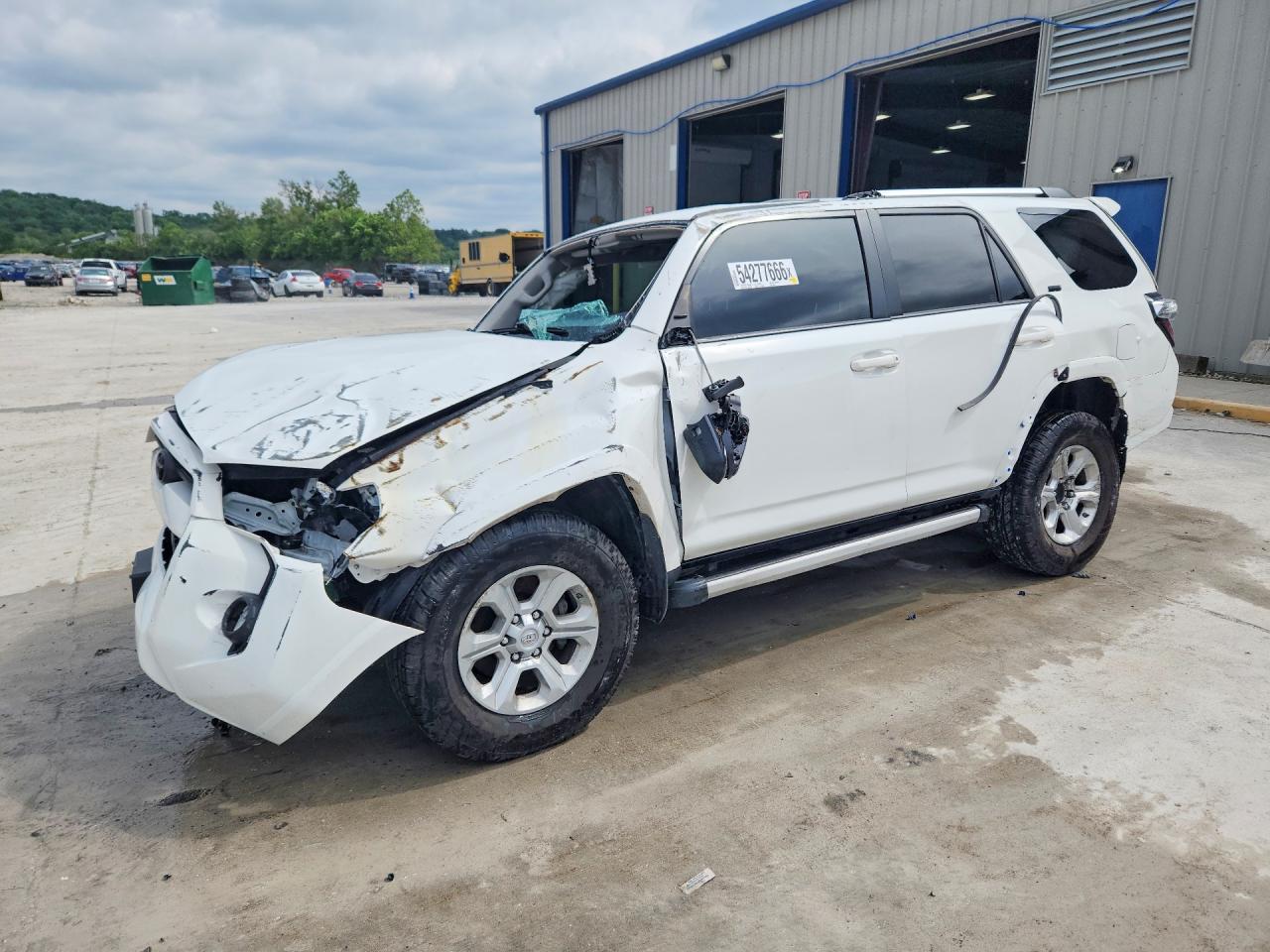 Salvage Toyota 4Runner Image