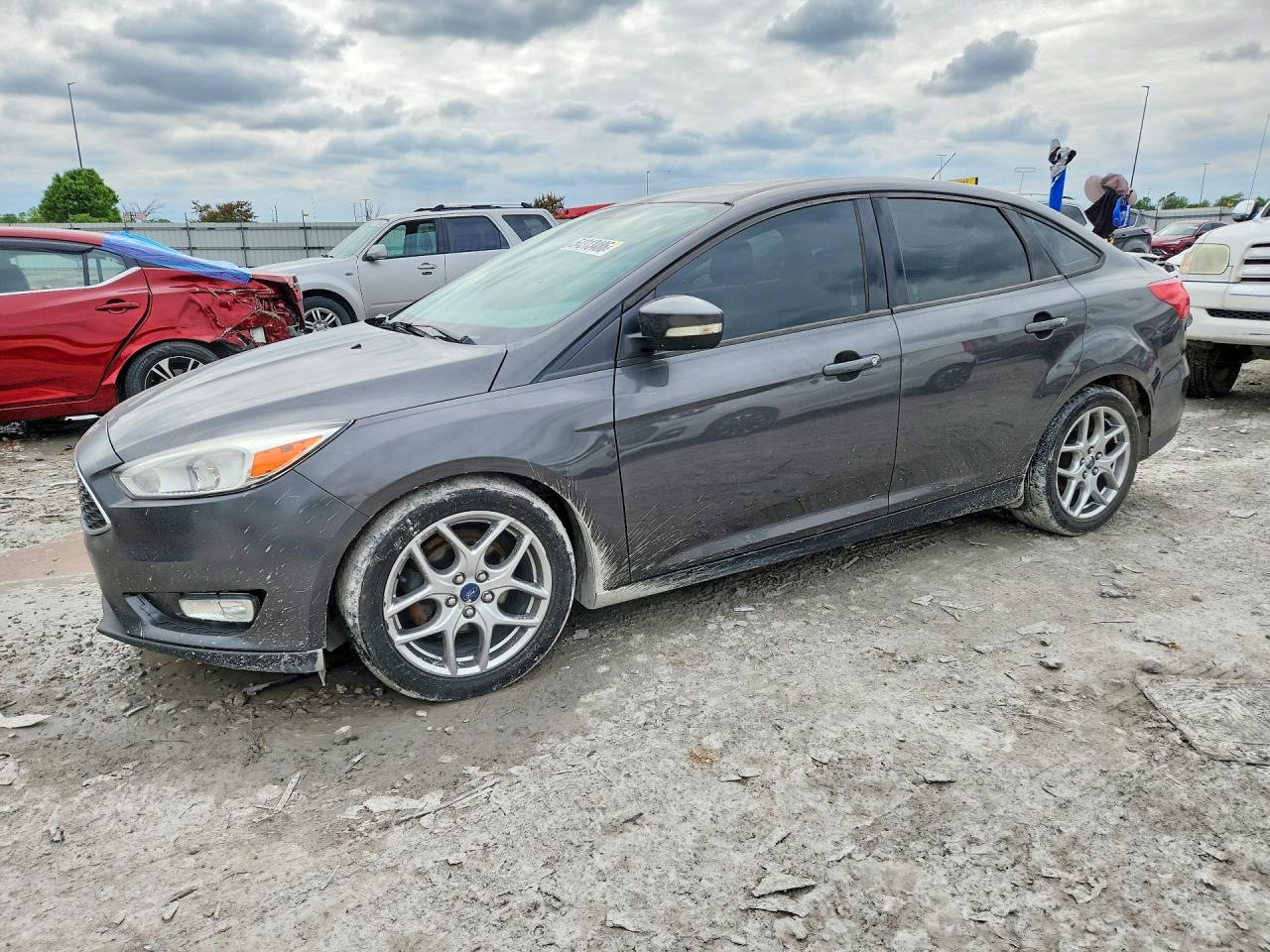 Salvage Ford Focus Image
