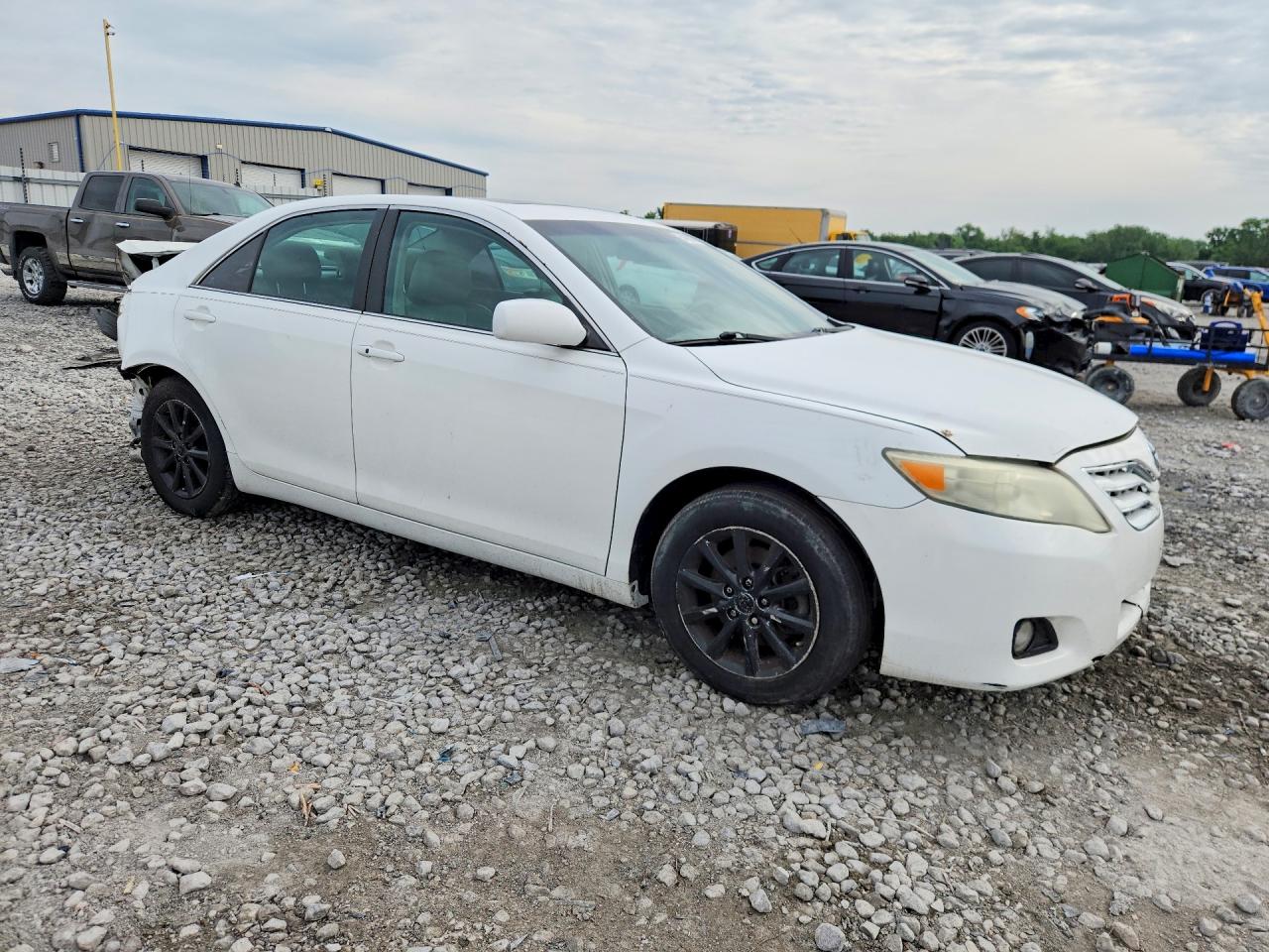 Toyota Camry Xle V6