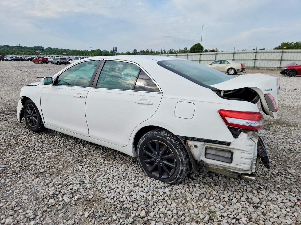 Toyota Camry Xle V6