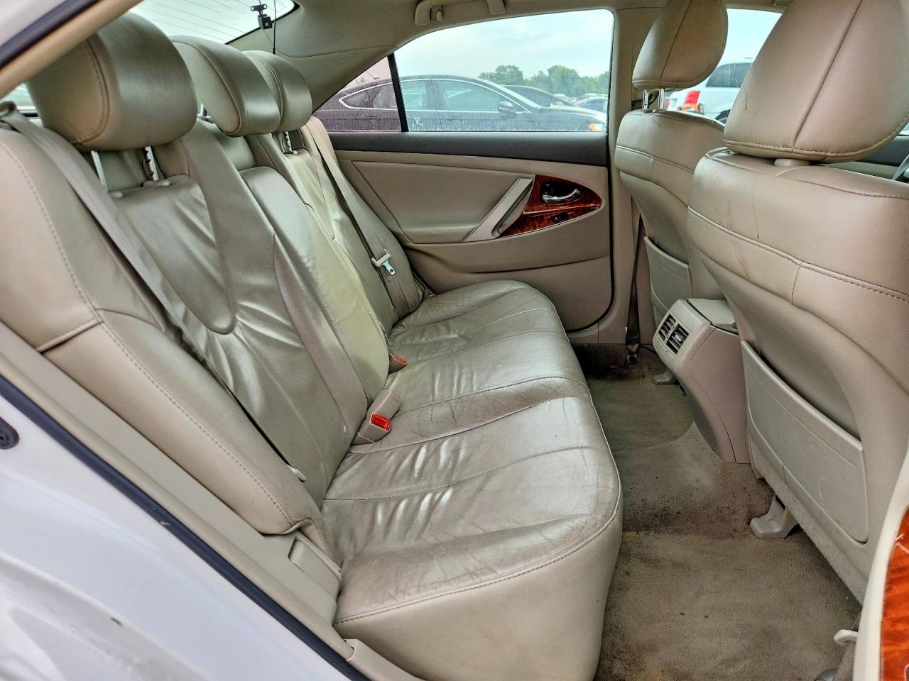 Toyota Camry Xle V6
