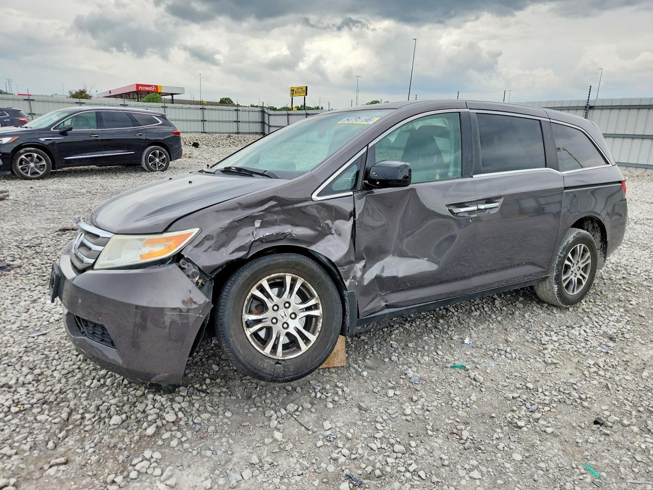 Salvage Honda Odyssey Image
