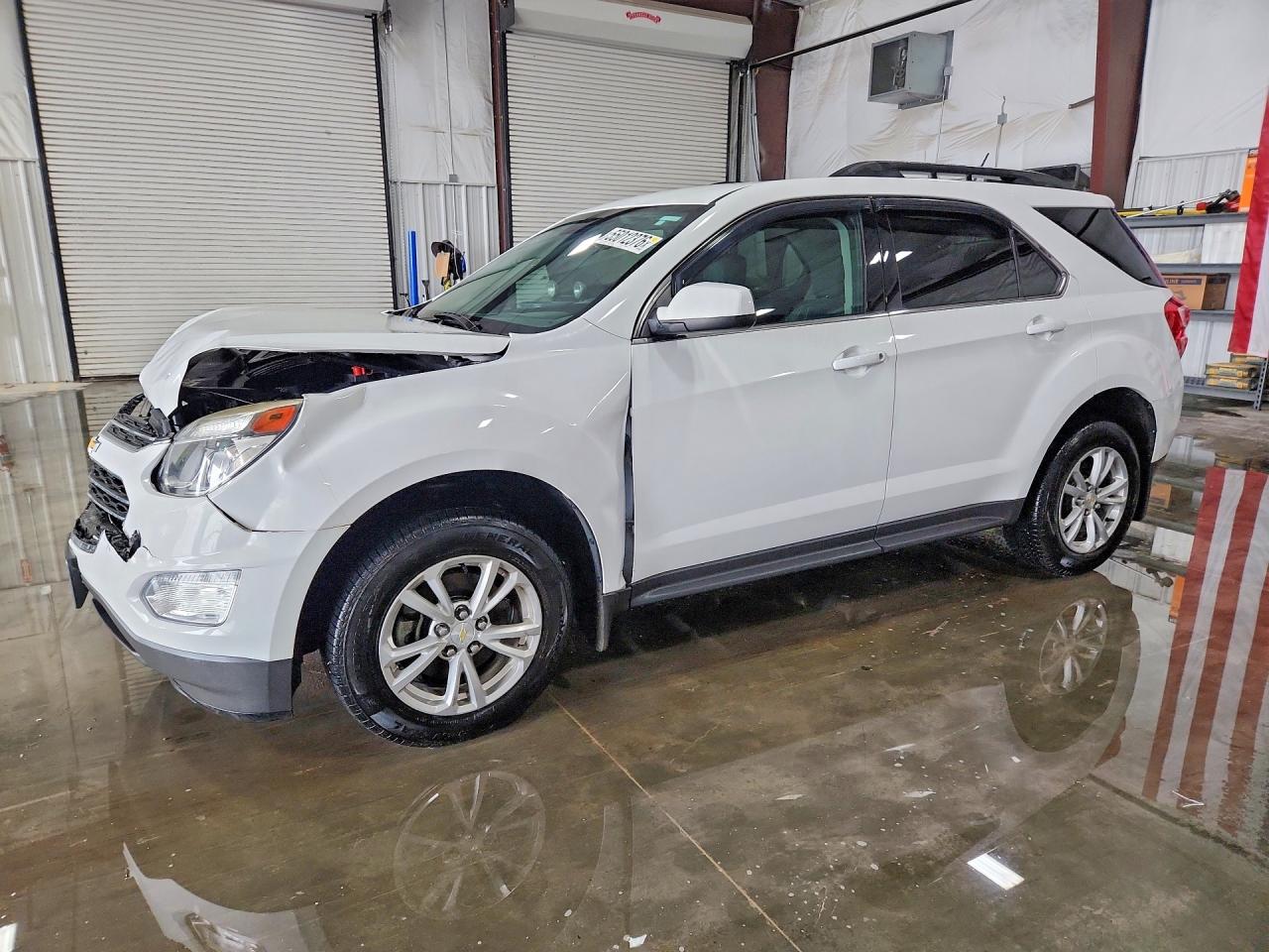 Salvage Chevrolet Equinox Image