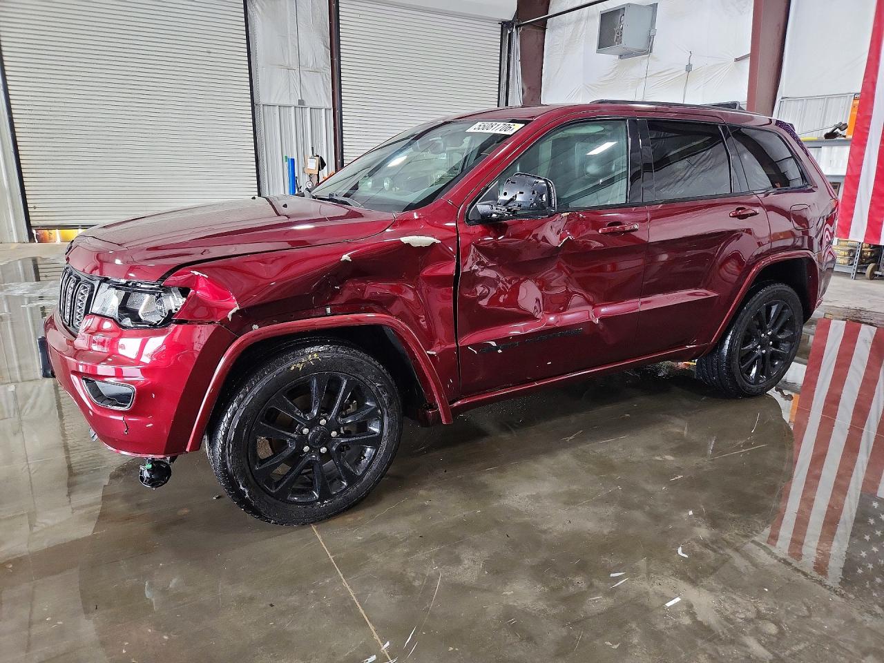 Salvage Jeep Cherokee Image