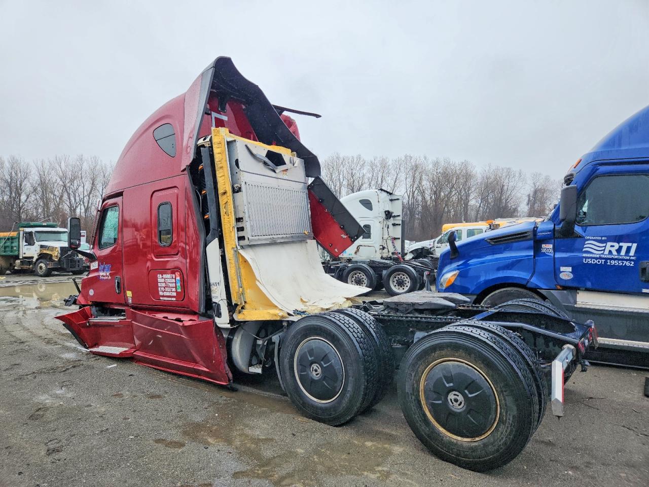 Freightliner Cascadia 126