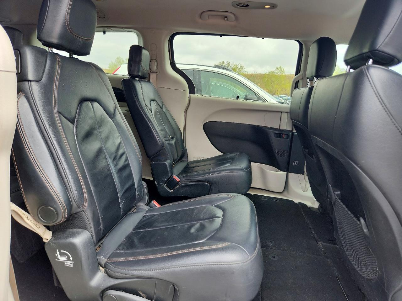 Chrysler Pacifica Touring L
