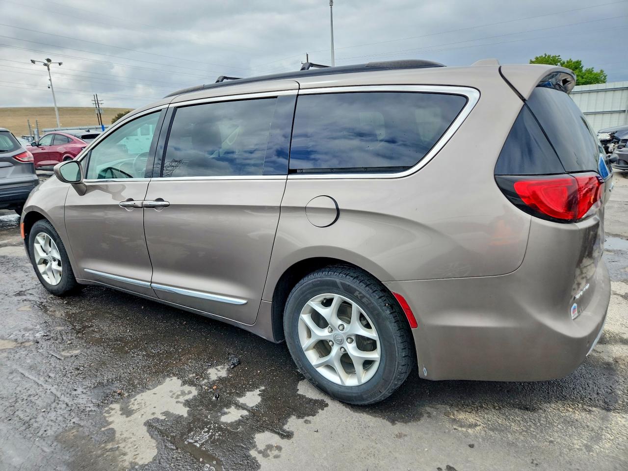 Chrysler Pacifica Touring L