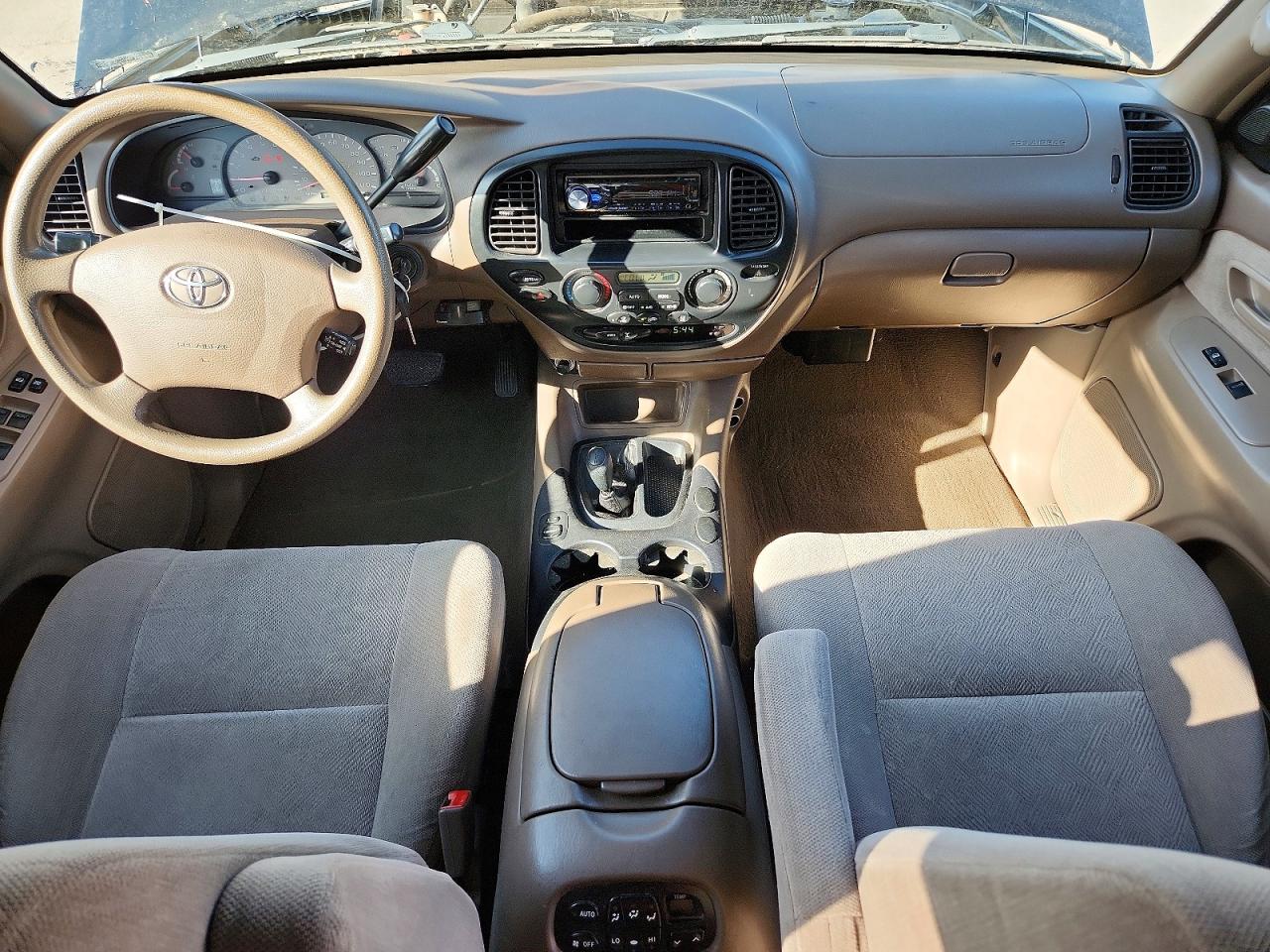 Toyota Sequoia Sr5