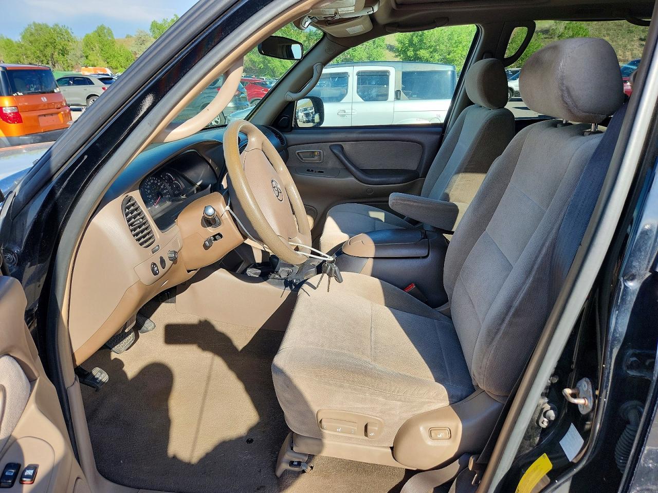 Toyota Sequoia Sr5