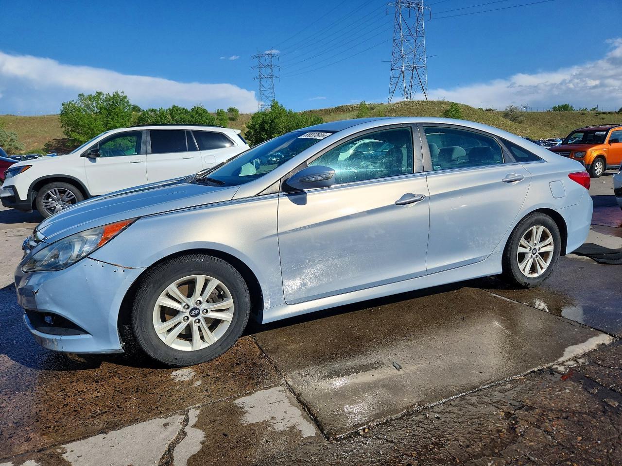 Salvage Hyundai SONATA Image