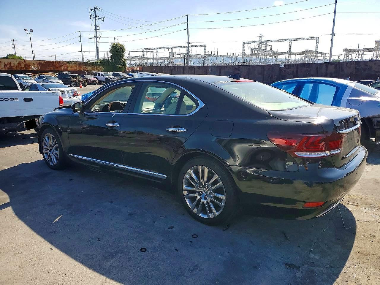 Lexus LS