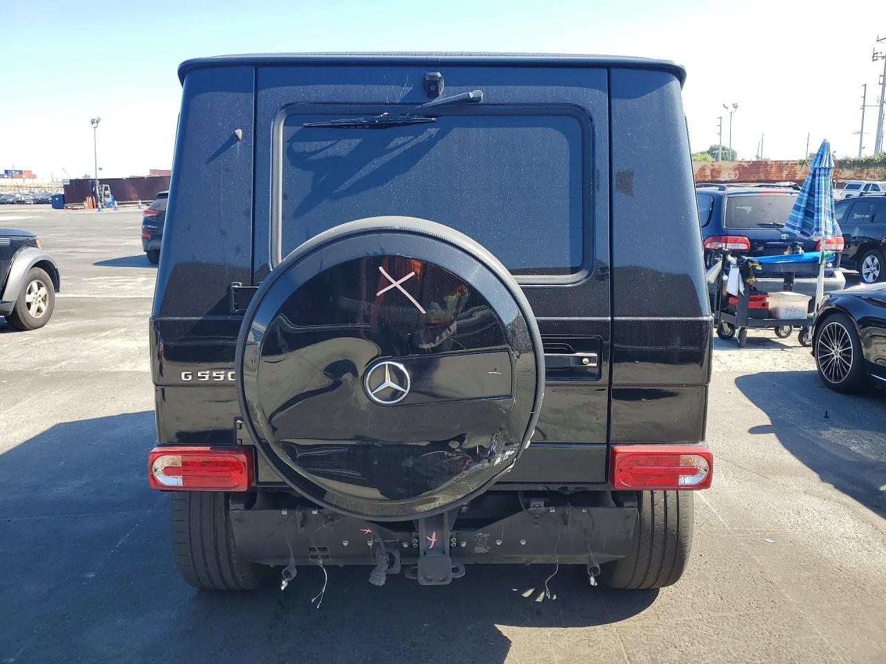 Mercedes-Benz G-Class 550