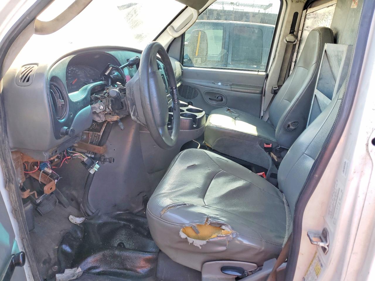 Ford Econoline E350 Super Duty Van
