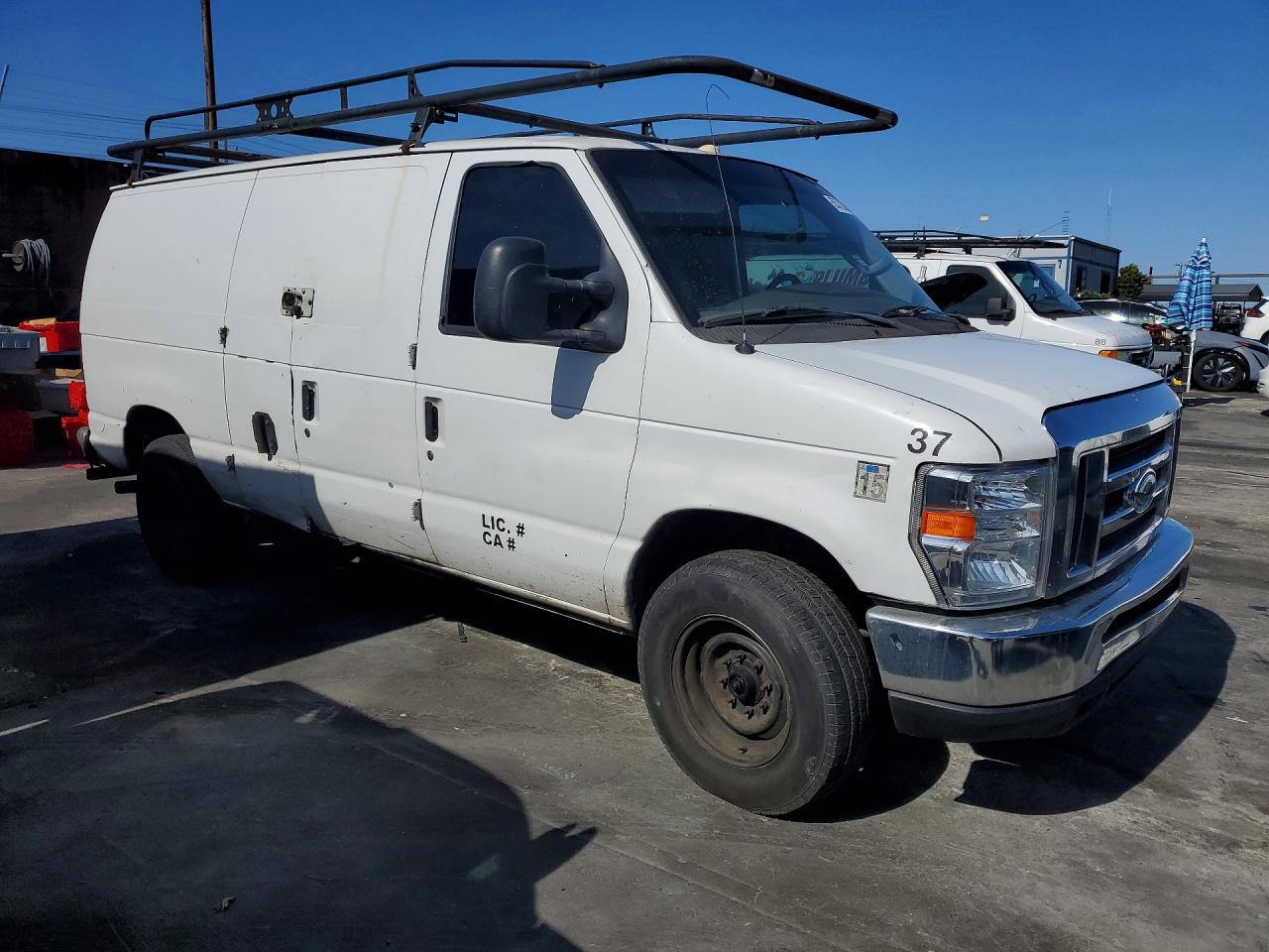 Ford Econoline E350 Super Duty Van