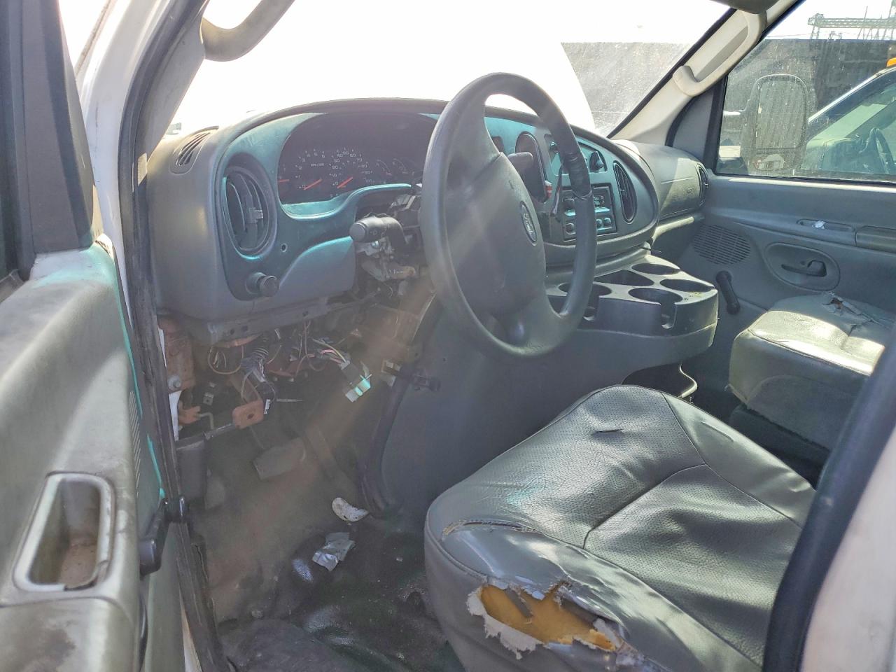 Ford Econoline E350 Super Duty Van