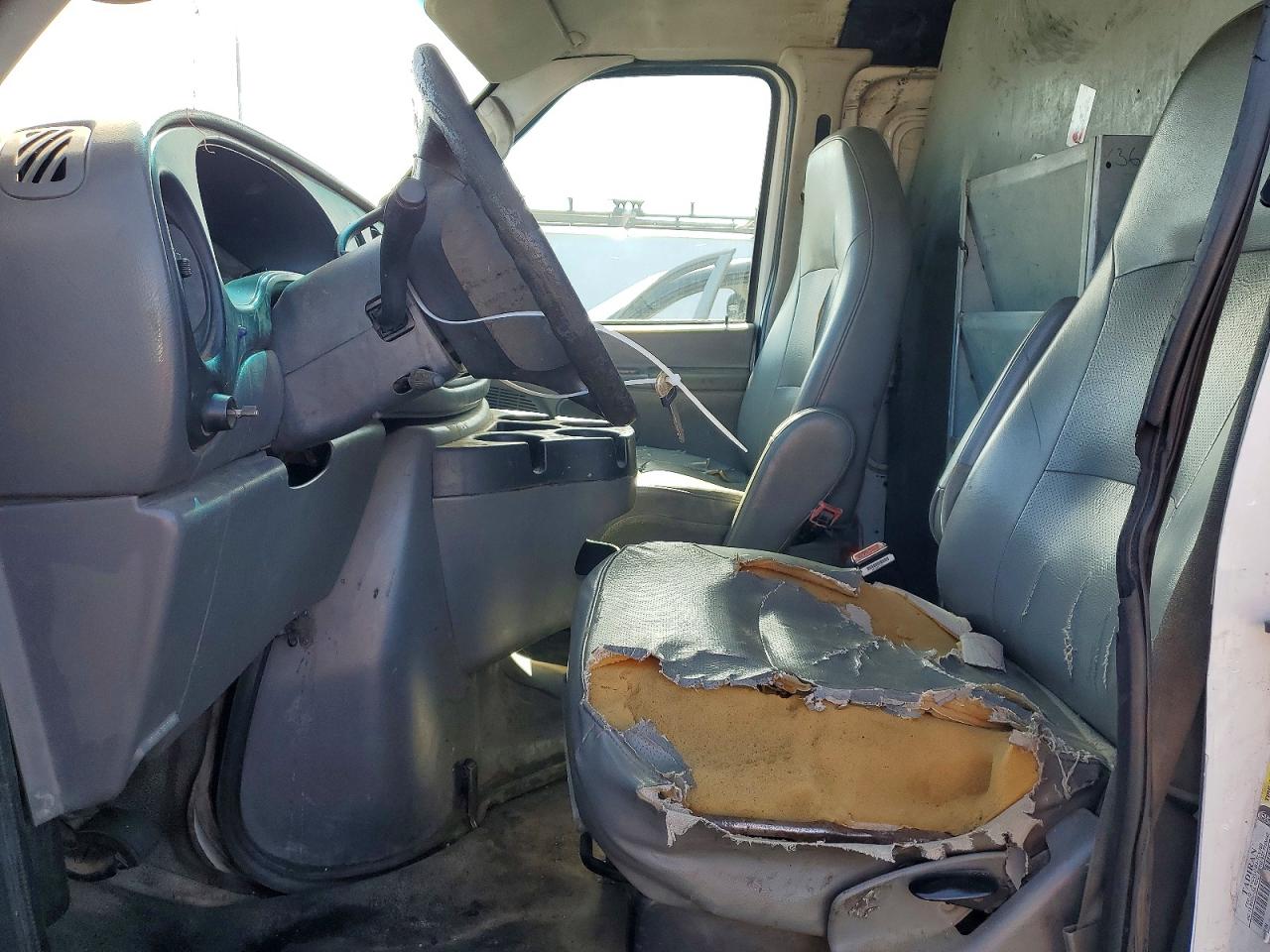 Ford Econoline E350 Super Duty Van