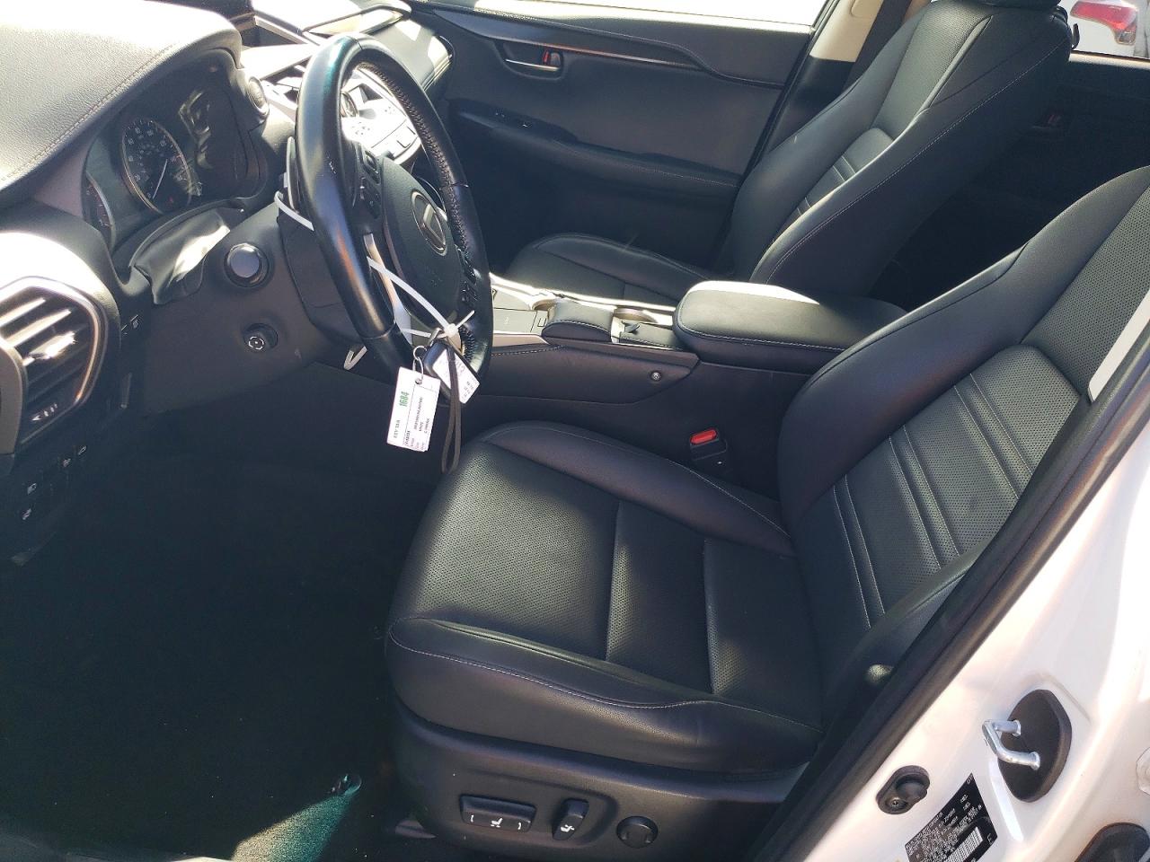 Lexus NX Base