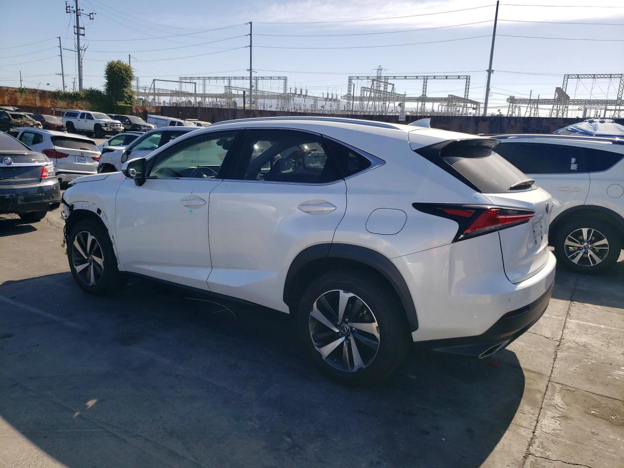 Lexus NX Base