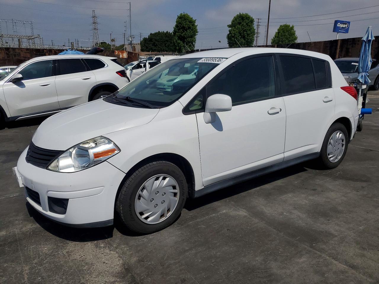Salvage Nissan Versa Image