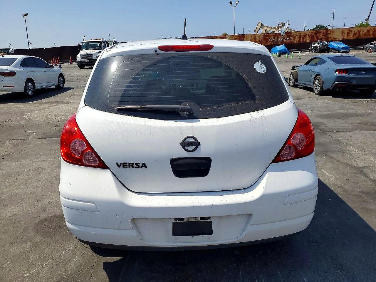 Nissan Versa 1.8 S