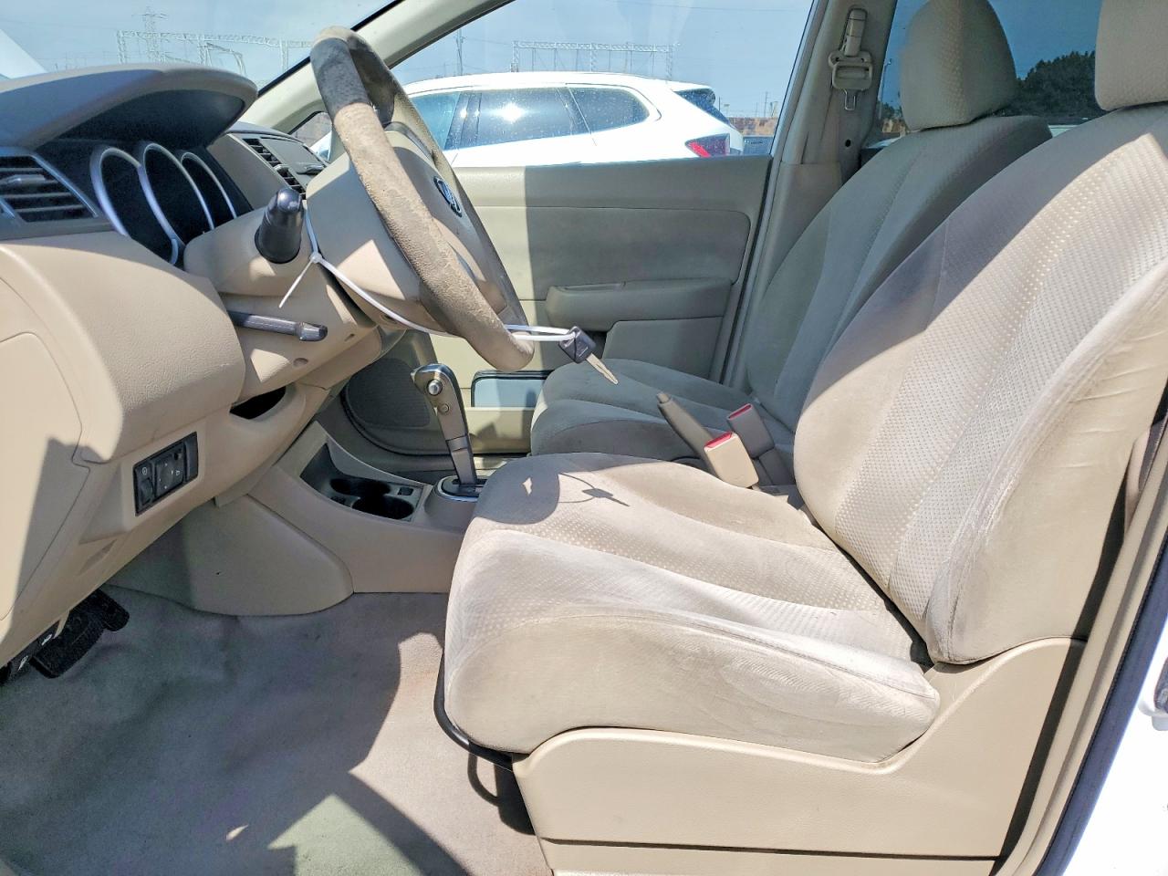 Nissan Versa 1.8 S
