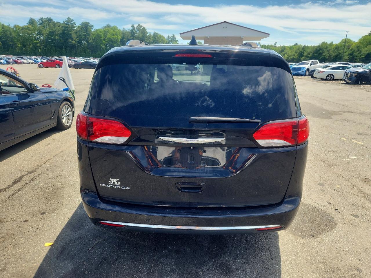 Chrysler Pacifica Touring L Plus