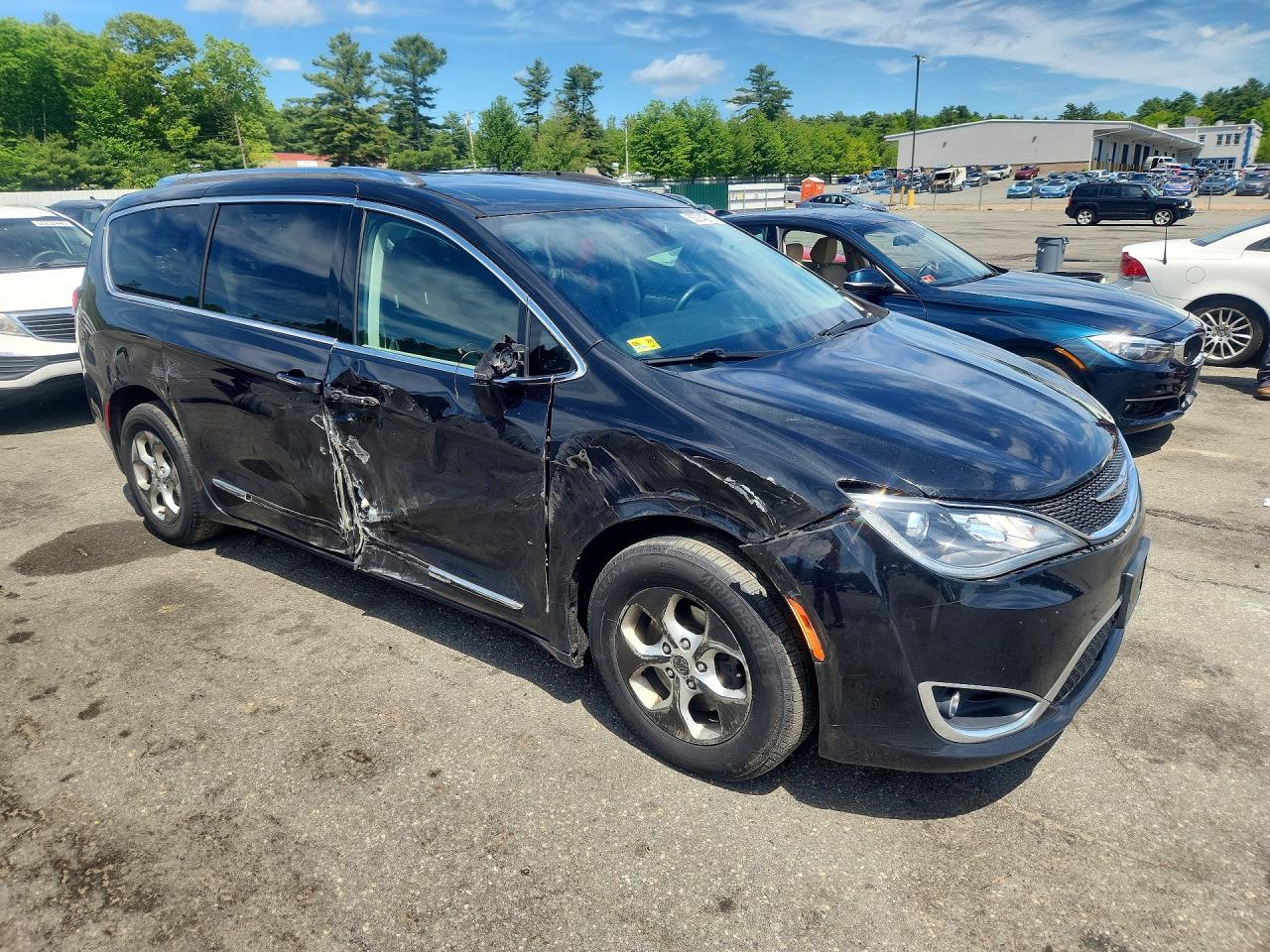 Chrysler Pacifica Touring L Plus