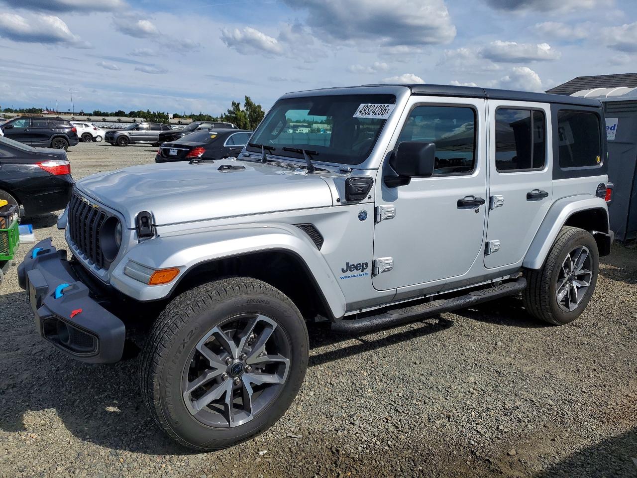 Salvage Jeep Wrangler Image